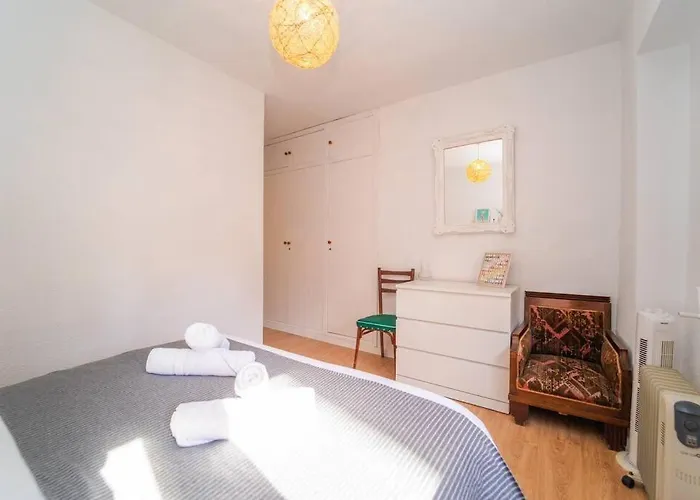 公寓 Authentic Flat Near The