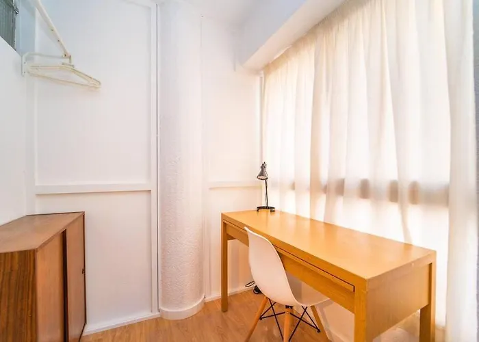 公寓 Authentic Flat Near The 阿利坎特