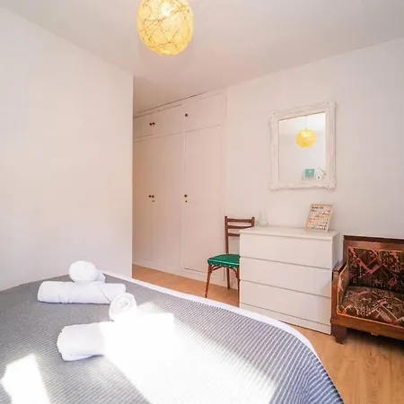 Apartment Authentic Flat Near The